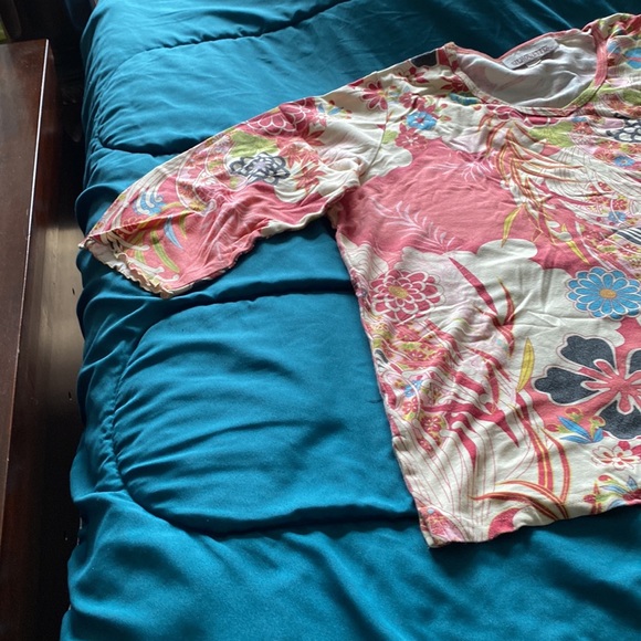 SILHOUETTES 
•Size:1X - Picture 3 of 10